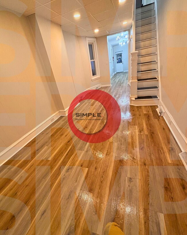 Foto del edificio - 4 Bedroom / 1 bathroom house