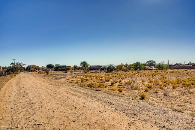 Foto del edificio - 1 br, 1 bath House - 3926 Fields Ln
