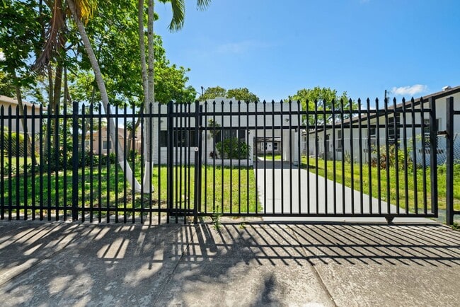 Photo - Spacious 1 Bed / 1 Bath Apartment Near Downtown Miami