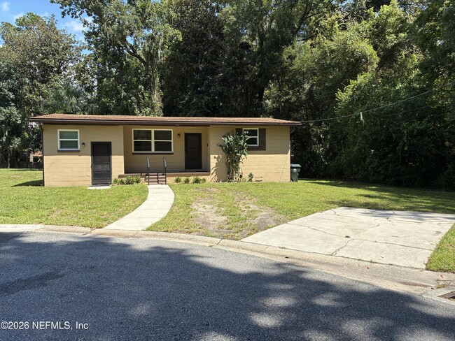 Building Photo - 645 Allen Ln