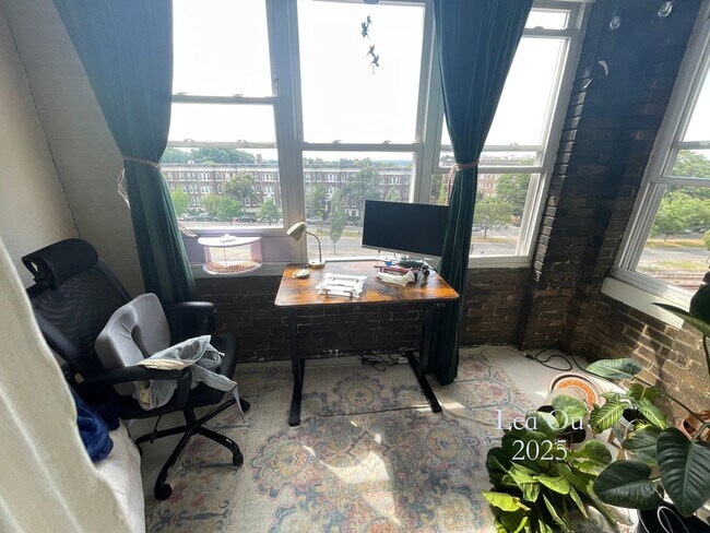Foto del edificio - NO FEE! Available AUGUST Sunny 1bed in Bri...
