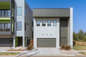 Building Photo - 923 N Francis Ave