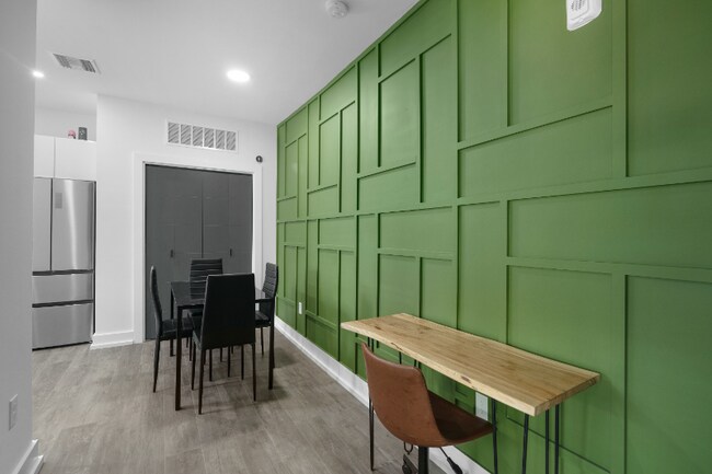 Foto del edificio - 927 S Howard Ave