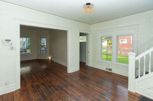 Foto del edificio - 528 E Philadelphia St