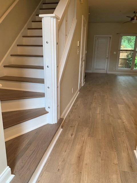 Stairs - 1059 Park West Dr