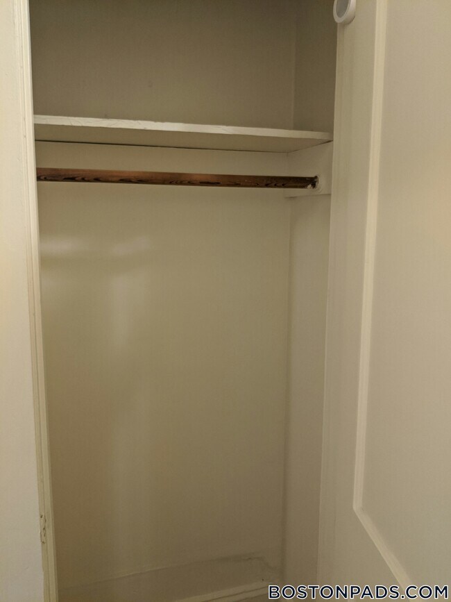 Foto del edificio - 1152 Commonwealth Ave