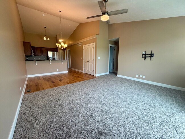 Foto del edificio - 3136 King Ridge Blvd
