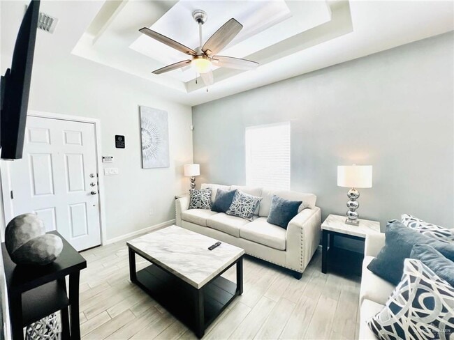 Foto del edificio - 16 Magnolia Ave