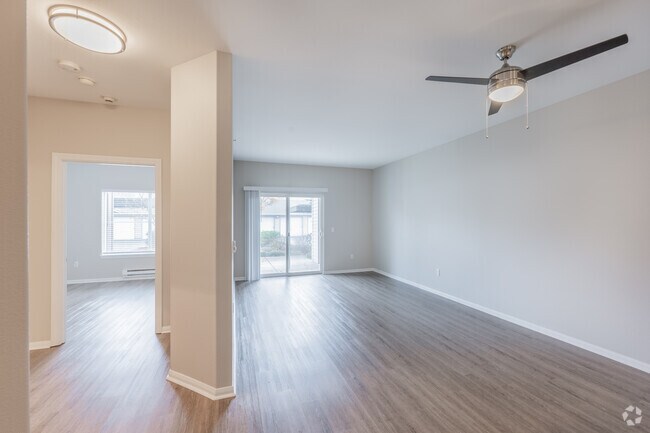 1HAB, 1BA - 786 ft² - River Trail