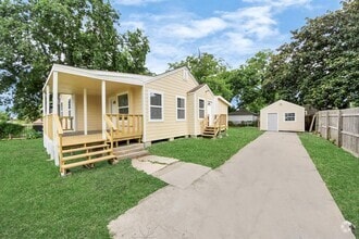 Building Photo - 608 Thomas Ave