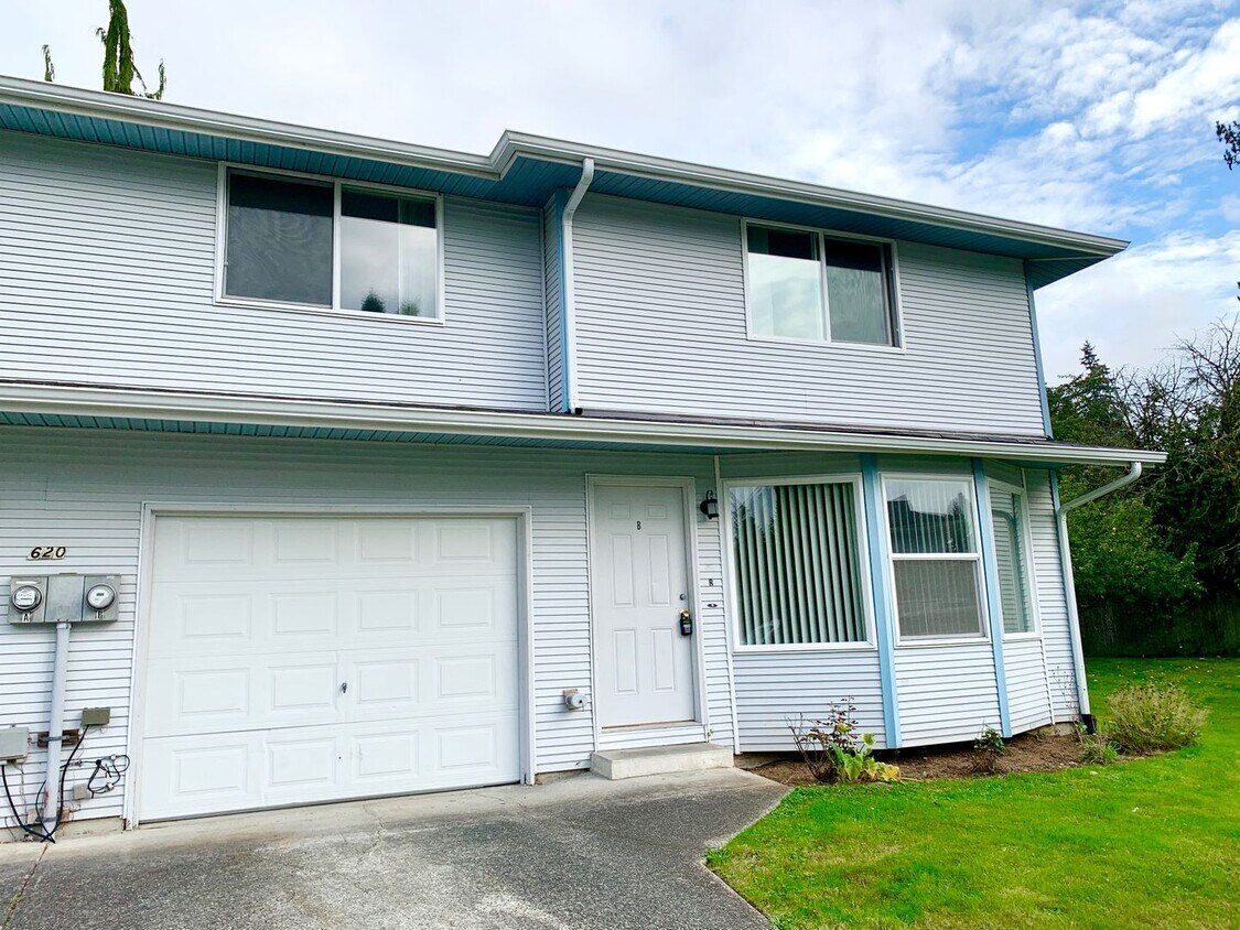 Foto principal - 620 58th Pl SE