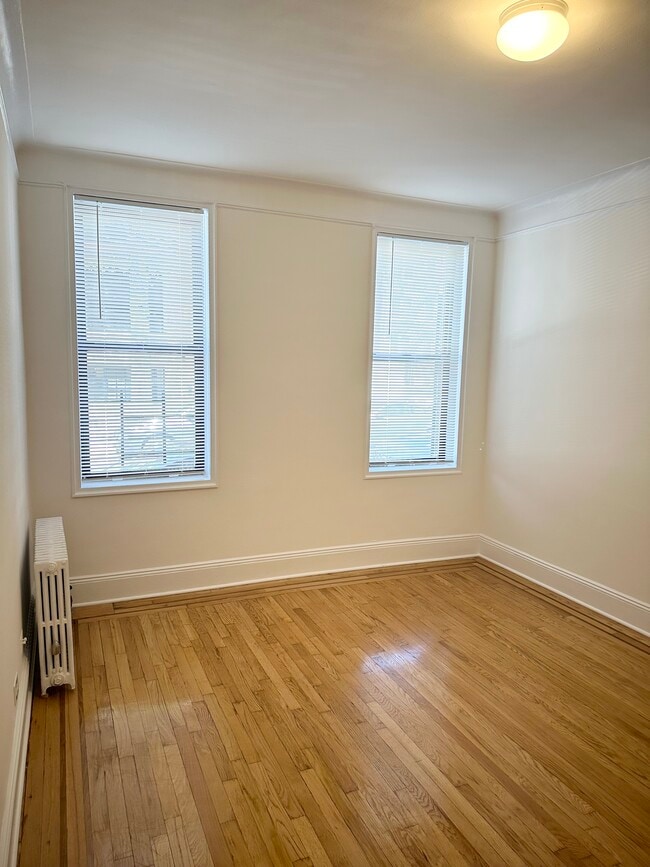Foto del edificio - 2545 32nd St