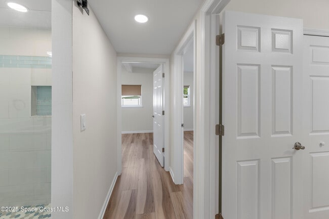 Building Photo - 34 W Azalea Cir