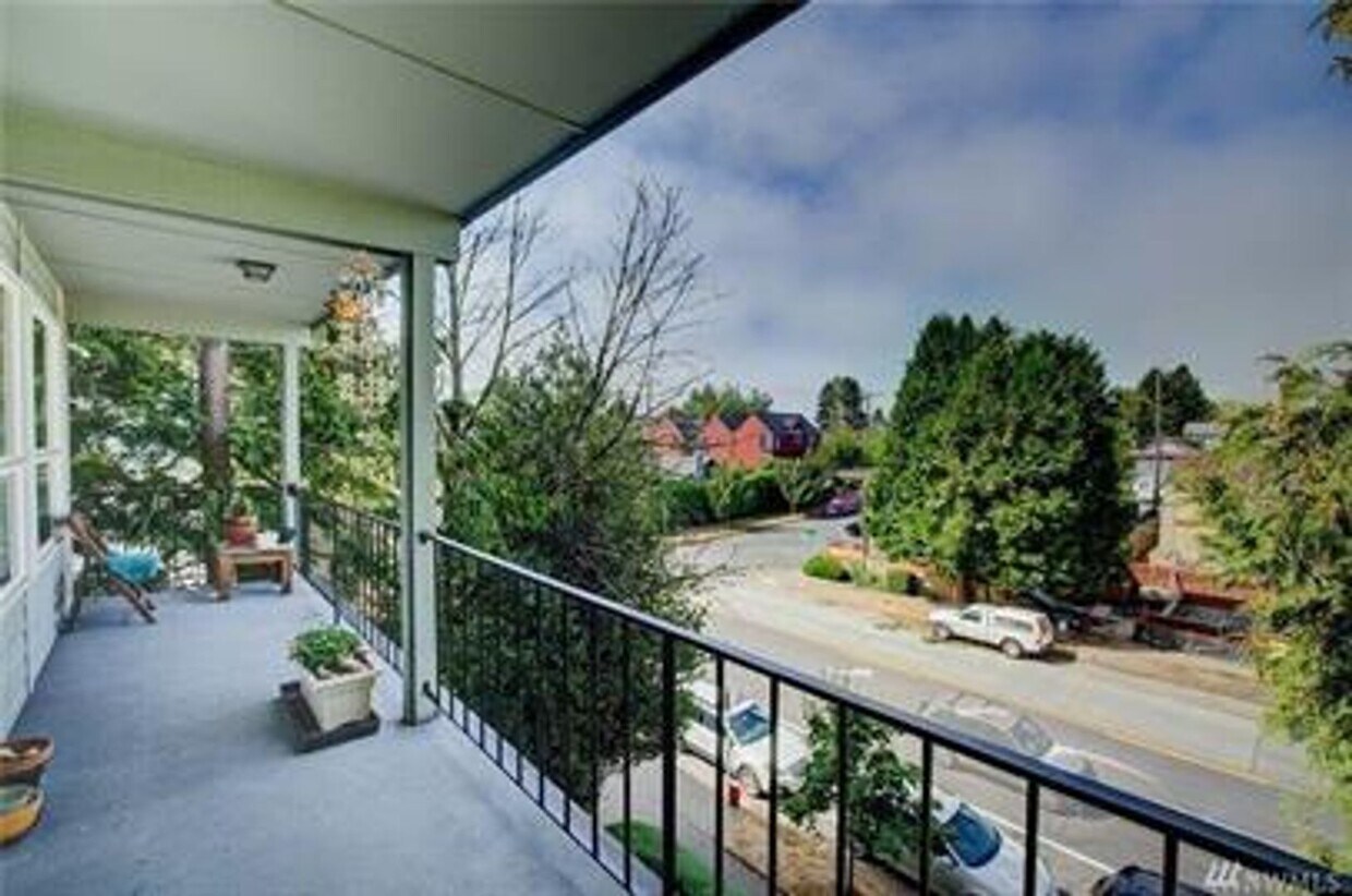 Foto principal - 5956 Fauntleroy Wy SW