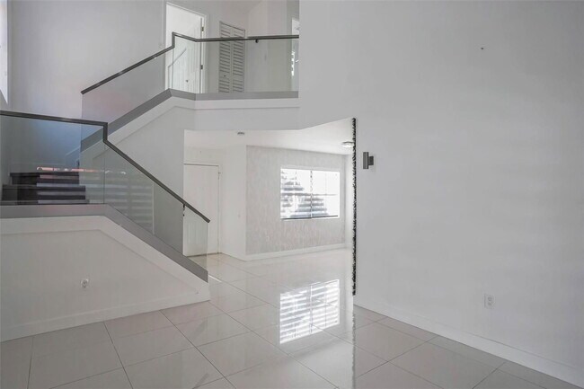 Foto del edificio - 46 NW 85th Ct