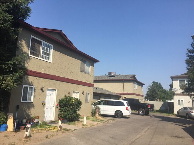 Building Photo - 3561 Merced Ave