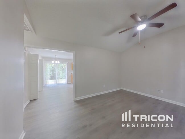 Building Photo - 2916 Westwinds Ct