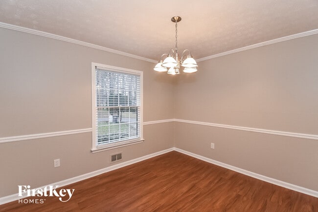 Building Photo - 1711 E Kellogg Cir
