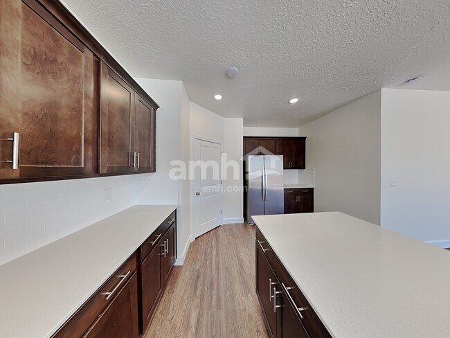 Foto del edificio - 4328 N Poplar Street