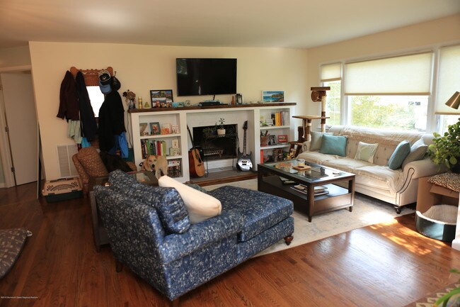 Foto del edificio - 1413 Maple Ave