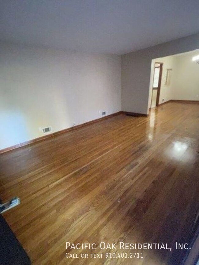 Foto del edificio - RENT SPECIAL – Half Off a Month’s Rent!