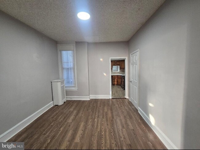 Building Photo - 2036 S 65th St