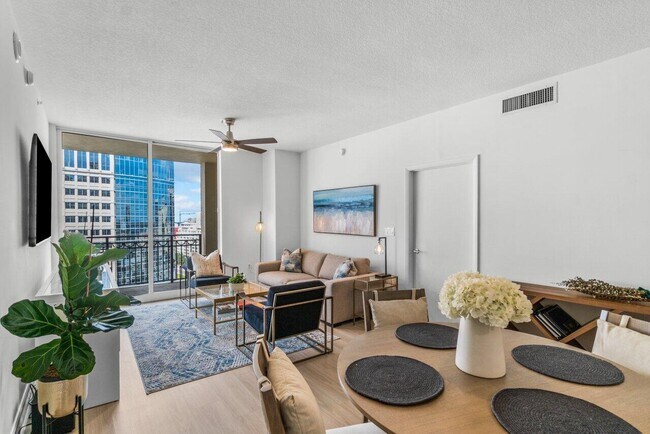 Building Photo - 550 Okeechobee Blvd