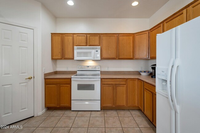 Building Photo - 5450 E McLellan Rd
