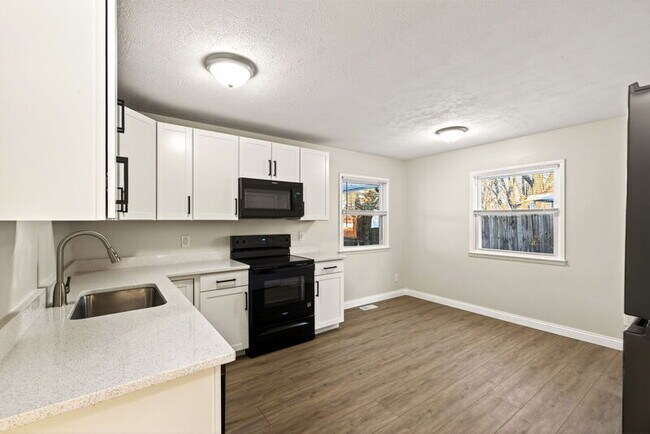 Building Photo - 268 Bedford Ave