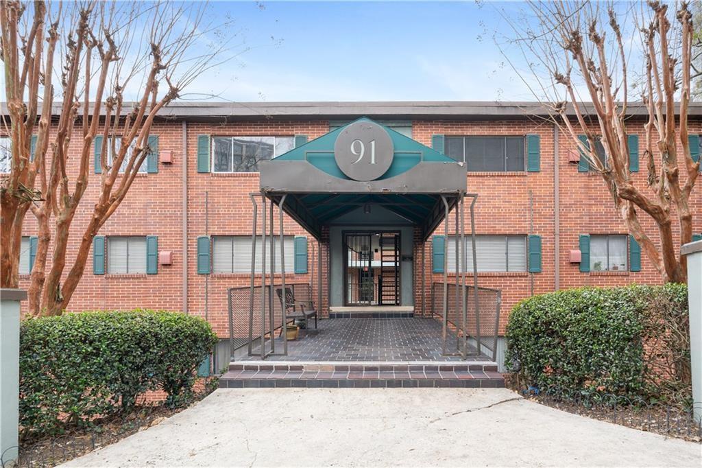 Primary Photo - 91 Rumson Way NE