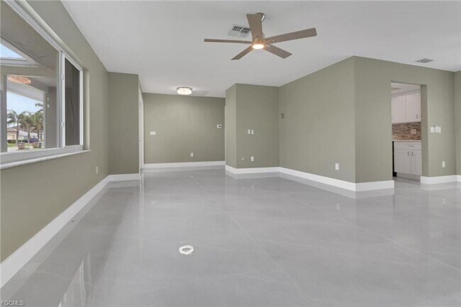 Building Photo - Elegant 3-Bedroom Pool Home in the Prestigious 8 Lakes Area of SW Cape Coral!