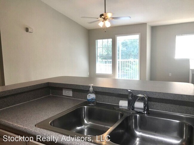 Building Photo - 2 br, 2 bath House - 8809 Manor Loop #201