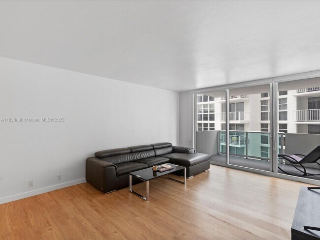 Foto del edificio - 1200 West Ave