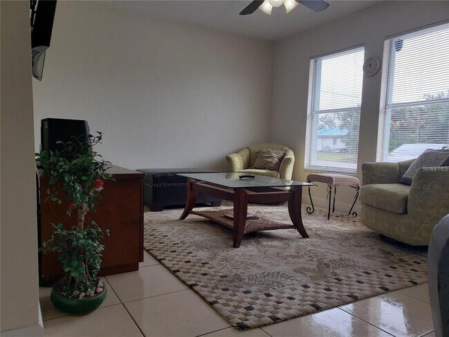 Foto del edificio - 20436 Mt Prospect Ave