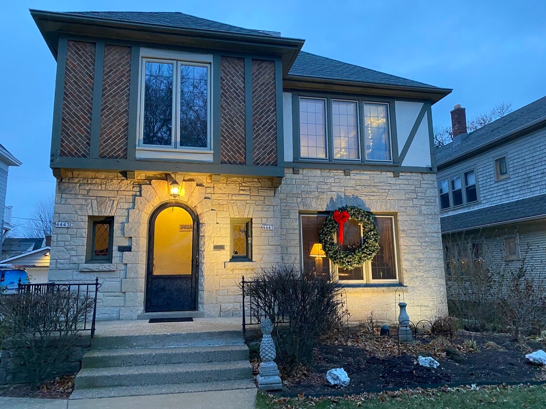 4441 N Murray Ave, Shorewood, WI 53211 Townhome Rentals in Shorewood