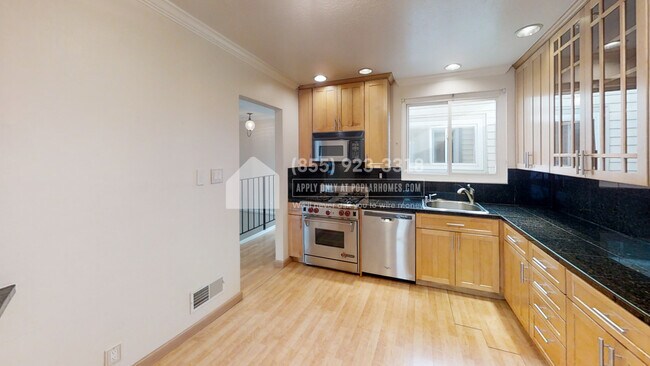 Foto del edificio - 823 Hillside Blvd