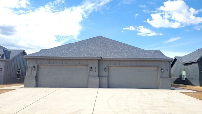 Building Photo - 7204 22nd Pl