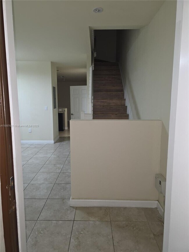 Foto del edificio - 528 SE 32nd Ave