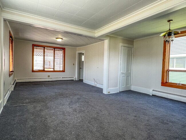 Building Photo - 200 N 3rd St