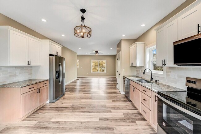 Foto del edificio - 702 E Elm St