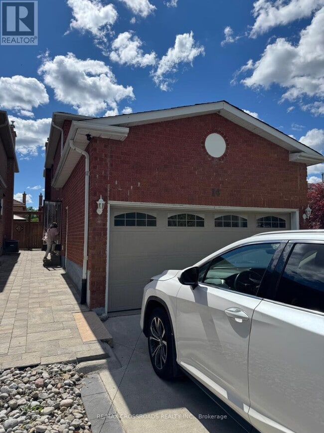 Building Photo - 14 Romano Crescent