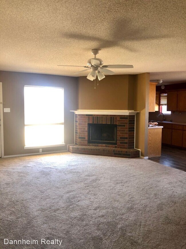 Building Photo - 3 br, 2 bath House - 5929 9th Dr.