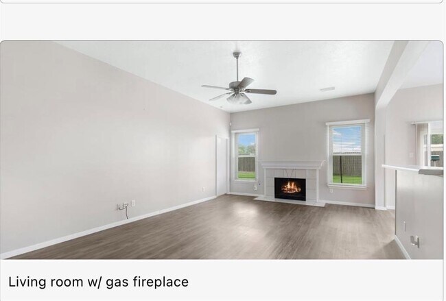 Foto del edificio - 18707 Barry Ln