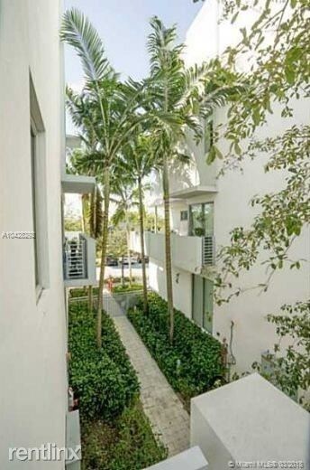 Building Photo - 3 br, 3.5 bath  - 163 N Shore Dr # 163-6