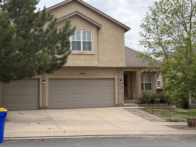 Foto del edificio - 4989 Cherry Springs Dr