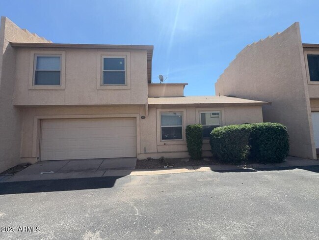 Building Photo - 1285 Leon Way