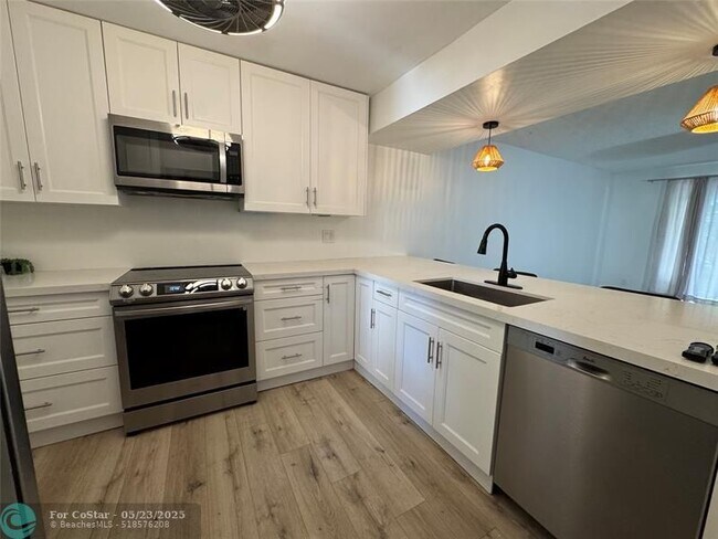 Foto del edificio - 4100 N 58th Ave