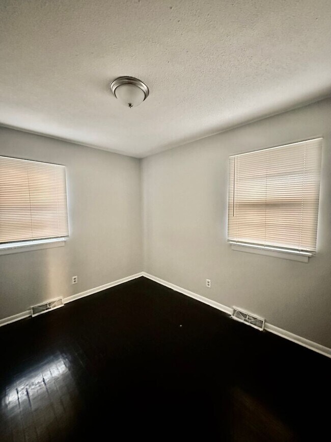 Foto del edificio - Cute 3 Bedroom 1 Bath Ranch For Rent!