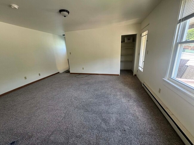 Building Photo - 13825 Maple Tree Ln SW