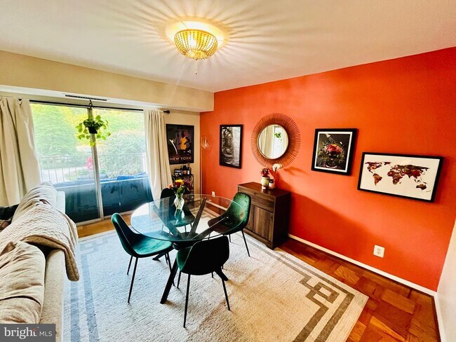 Foto del edificio - 9039 Sligo Creek Pkwy